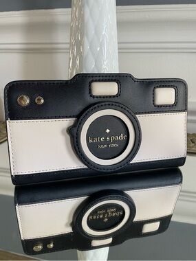 Kate Spade Oh Snap Novelty Camera Bi Fold Wallet